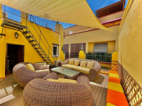 House -Rooftop&Jacuzzi -StayInSeville, Seville